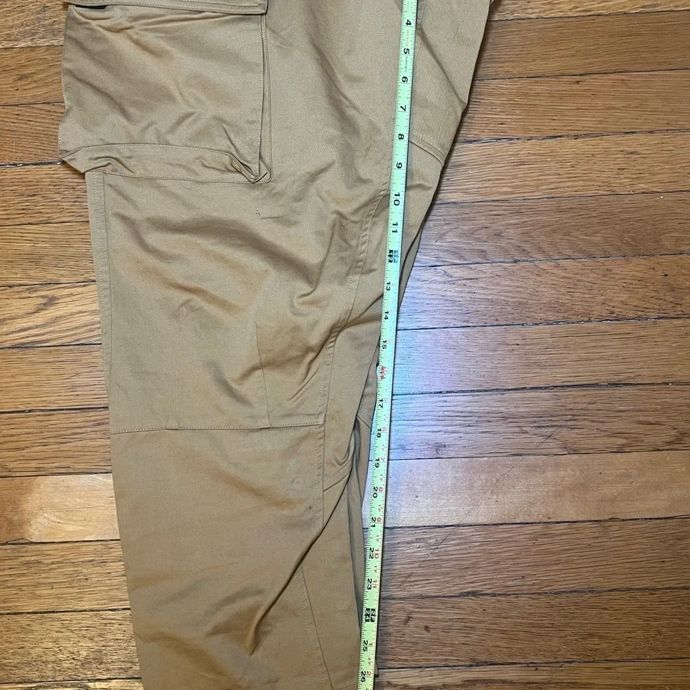 Nike ACG deep mustard color Cargo Pants. Size Large.